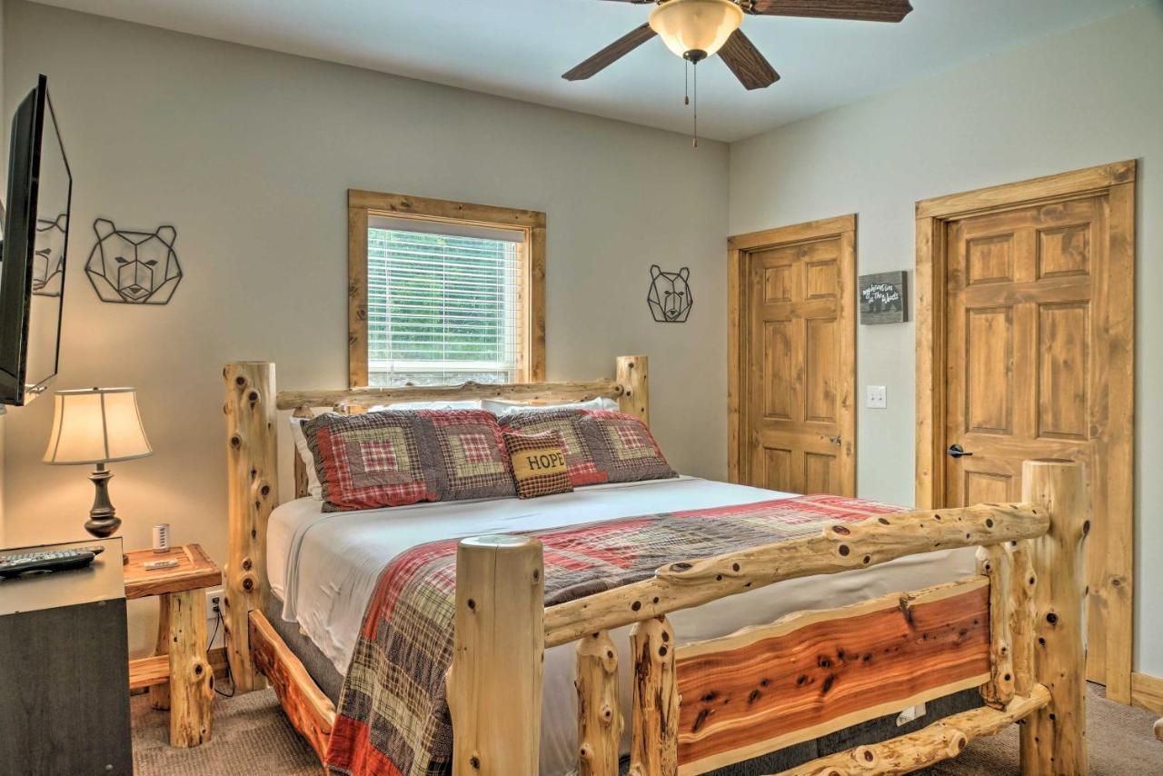 Branson West Cabin With Pool Access And Golfing Ngoại thất bức ảnh