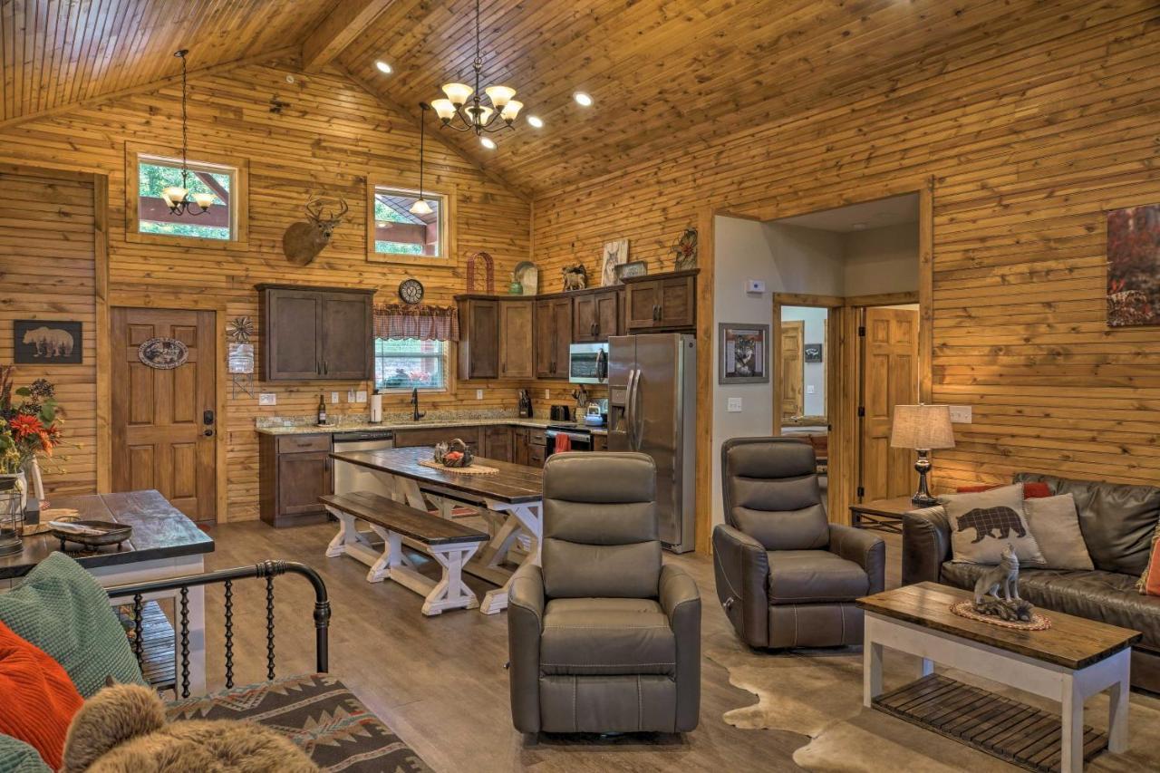 Branson West Cabin With Pool Access And Golfing Ngoại thất bức ảnh