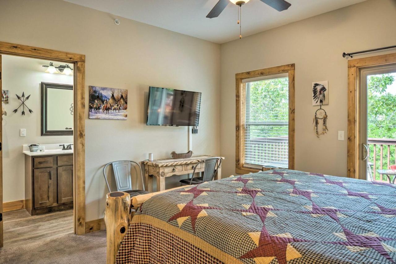 Branson West Cabin With Pool Access And Golfing Ngoại thất bức ảnh
