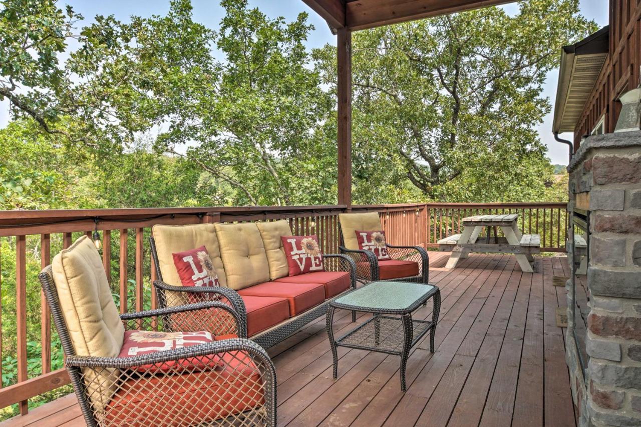 Branson West Cabin With Pool Access And Golfing Ngoại thất bức ảnh